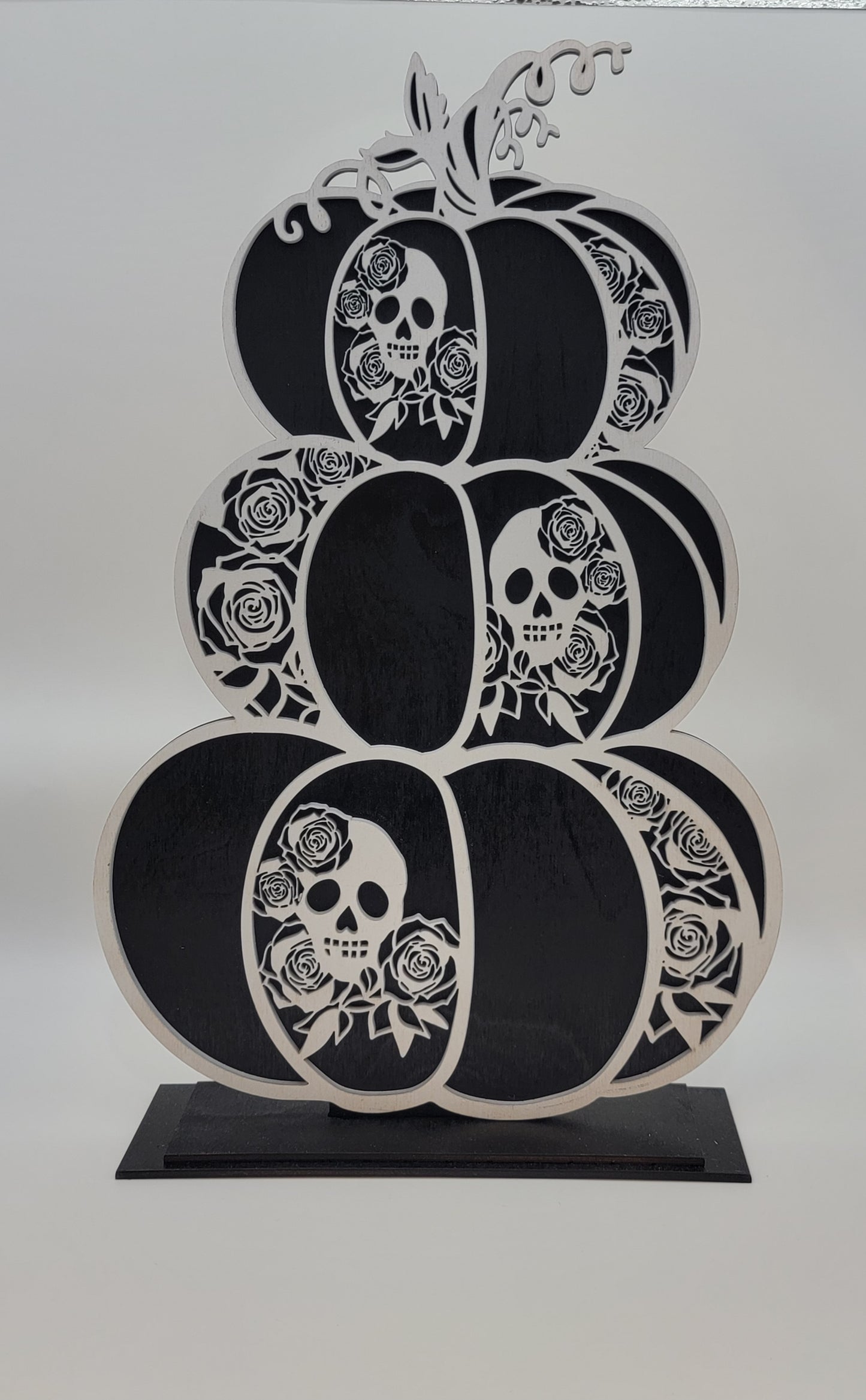 3 Tier Skull Pumpkins